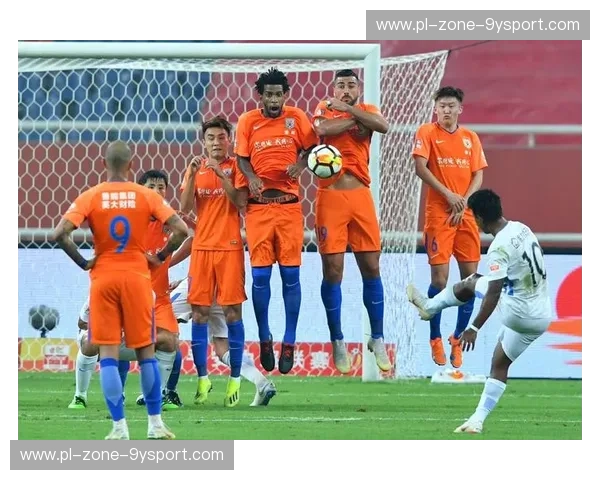 泰山战歌与南粤风情：中超赛场上的经典对决，鲁能与富力的恩怨情仇